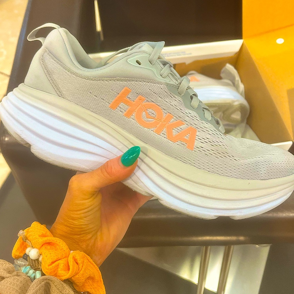 WOMENS HOKA